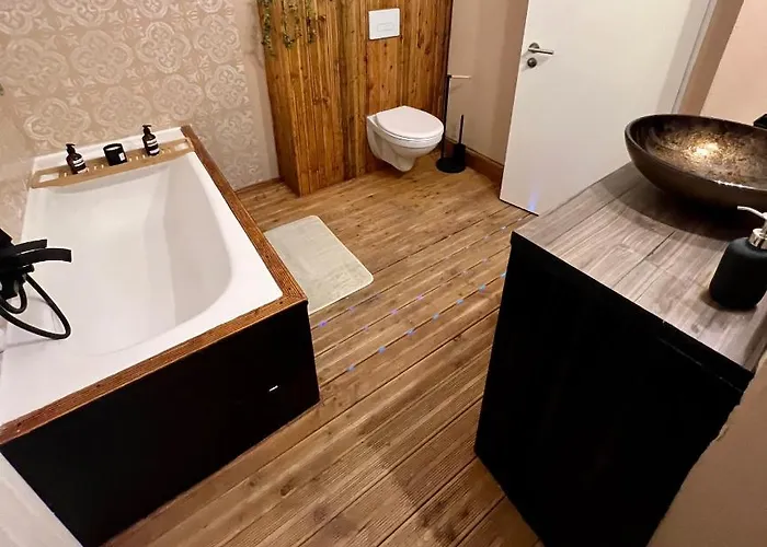 Modernes Loft Mit Whirlpool, Sauna & Billardtisch * Essen