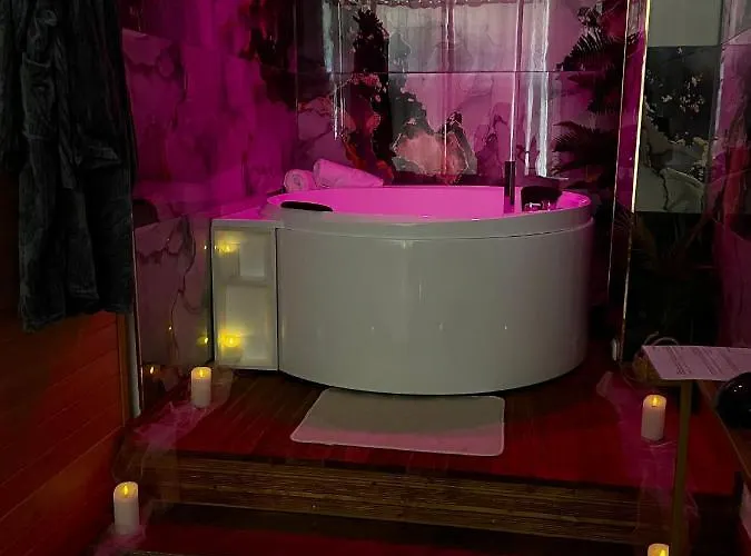 Modernes Loft Mit Whirlpool, Sauna & Billardtisch